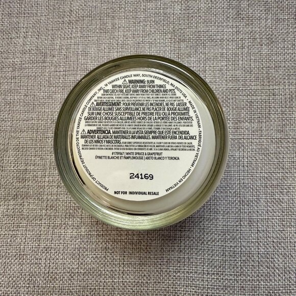 Yankee Candle White Spruce and Grapefruit Jar Candle 4 oz Lid for Spa Dorm Bath - Picture 4 of 6
